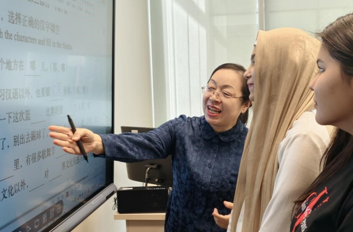 习主席的丝路故事丨习主席关心的哈萨克斯坦这所学校，现在咋样了？