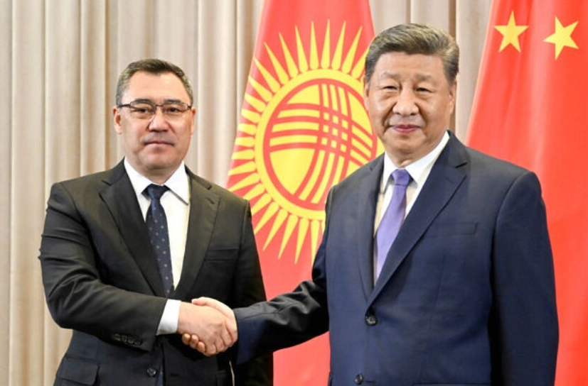 习近平会见吉尔吉斯斯坦总统扎帕罗夫