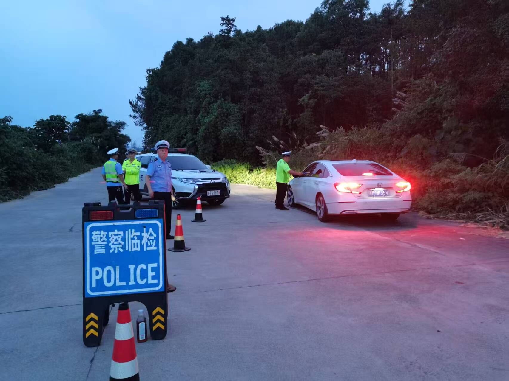 汨罗交警开展百日攻坚酒醉驾查处行动 共查处酒醉驾14起