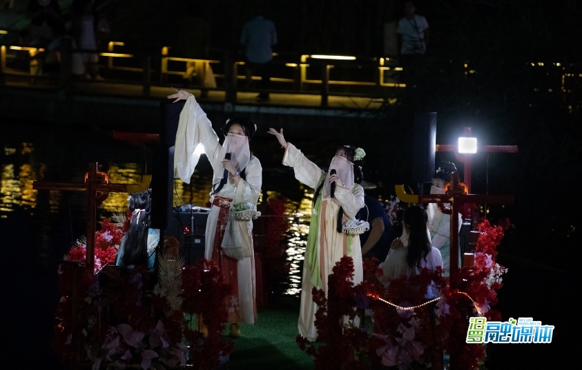 今夜“潮”起友谊河 游船夜唱点亮汨罗文旅“新夜态”