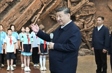 一见·三对关键词，读懂历史坐标前的凝望