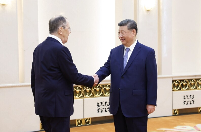 习近平会见俄罗斯外长拉夫罗夫