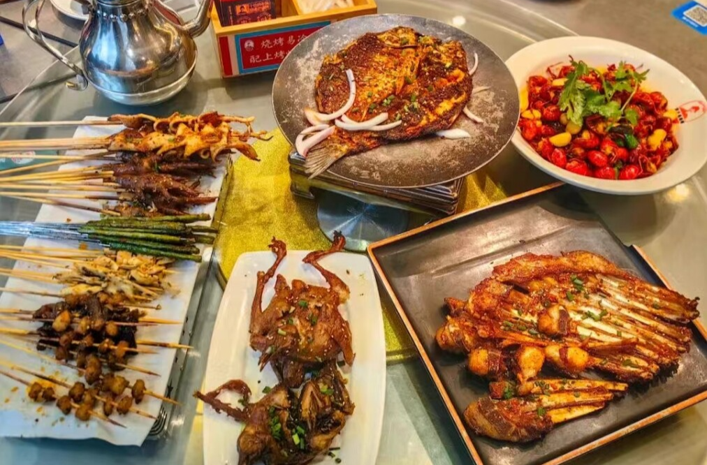 这座中部城市，想靠烧烤出圈