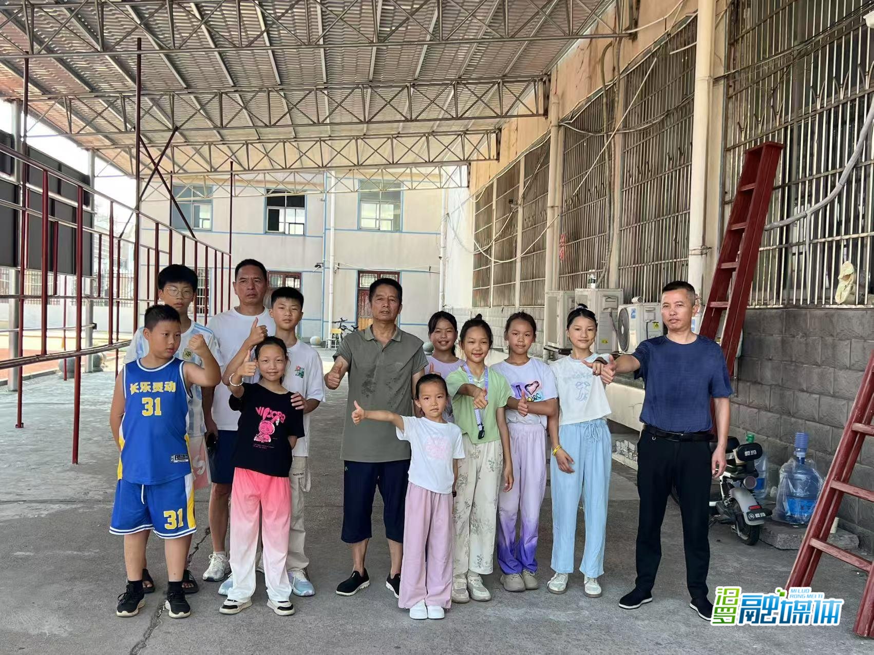 暑假学高跷，传承有新人！长乐镇免费培训首期结业