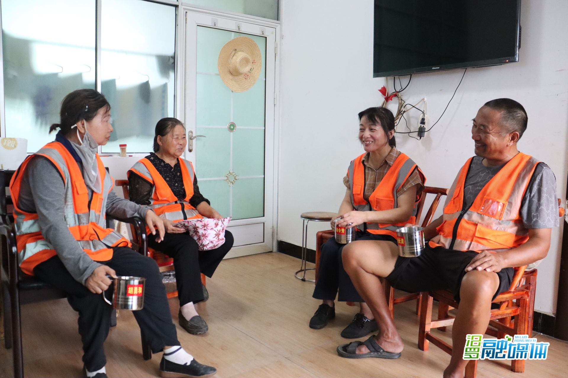 汨罗市应急管理局：门卫室设“清凉角”  情暖环卫工人