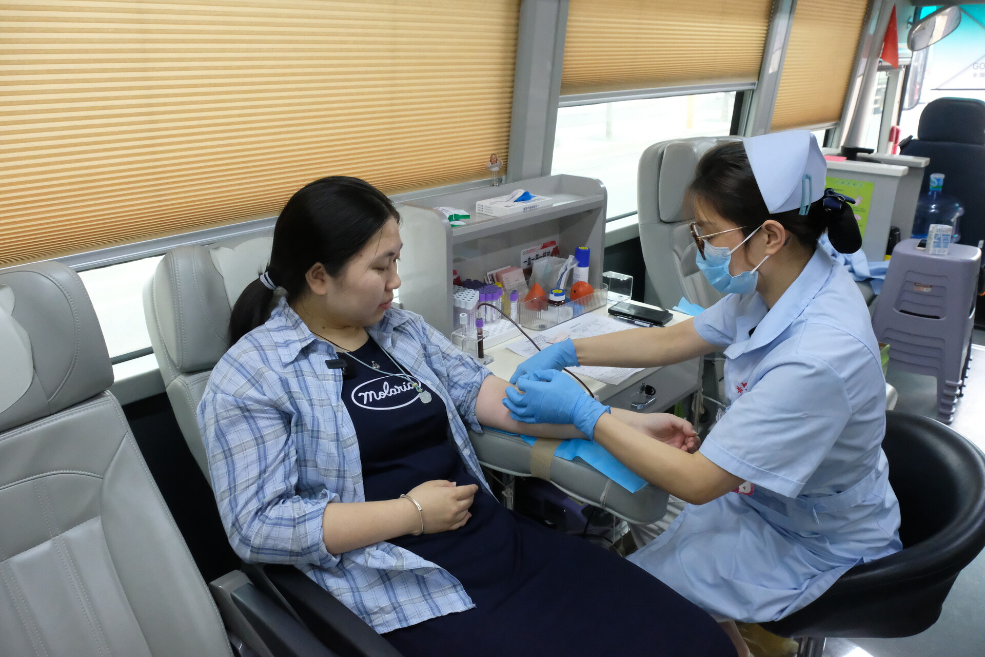 热血致青春，汨罗女孩献血作为18岁成人礼