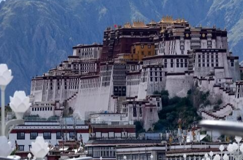 雪域高原一甲子，习近平情牵西藏