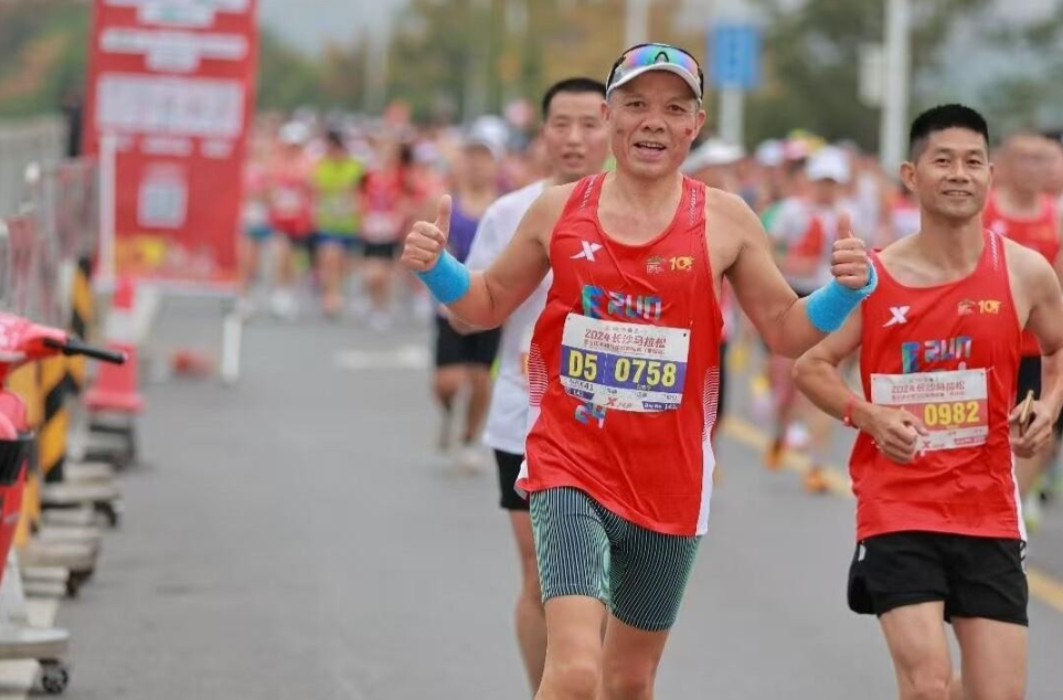 【新湖南】从百米难走到37场赛事！60岁“硬核新人”的终极挑战：10月汨罗山马见！