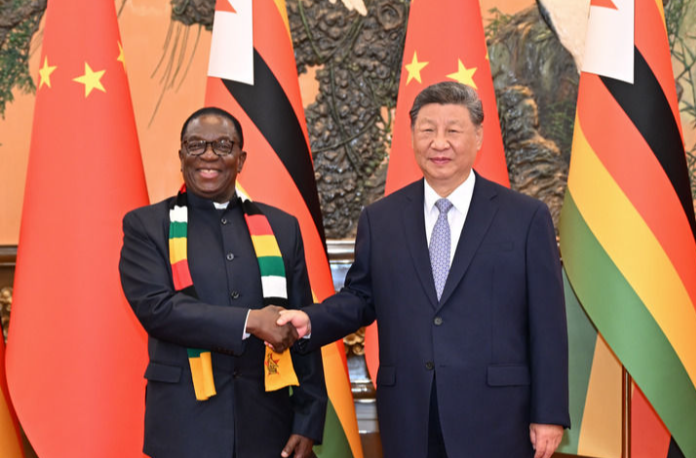 习近平会见津巴布韦总统姆南加古瓦