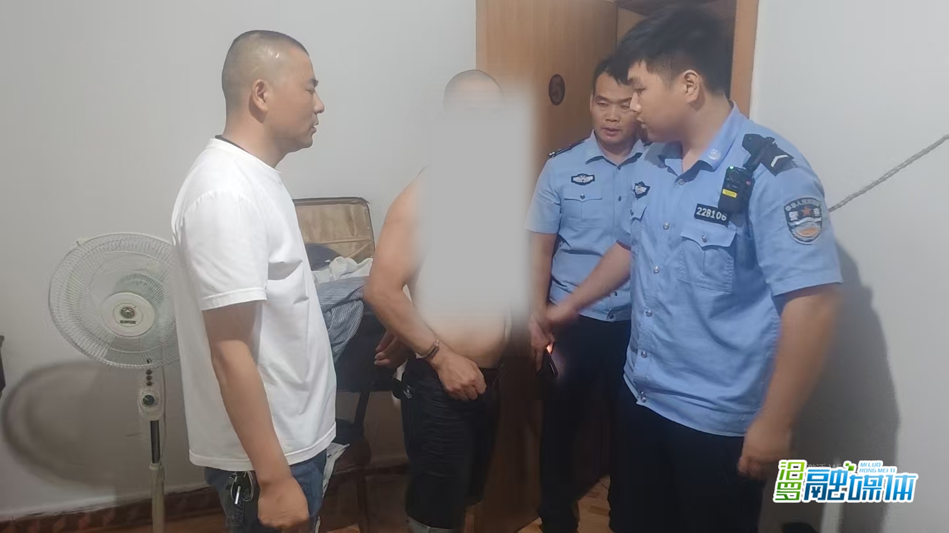 病房偷老人手机，一顶假发让窃贼栽了！汨罗警方破获连环案