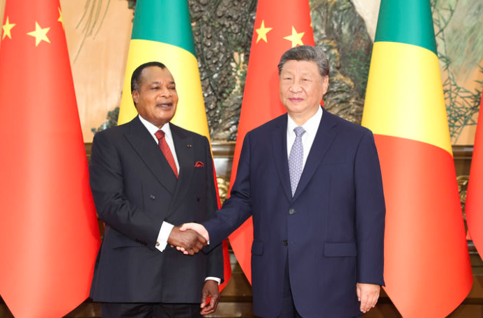 习近平会见刚果（布）总统萨苏