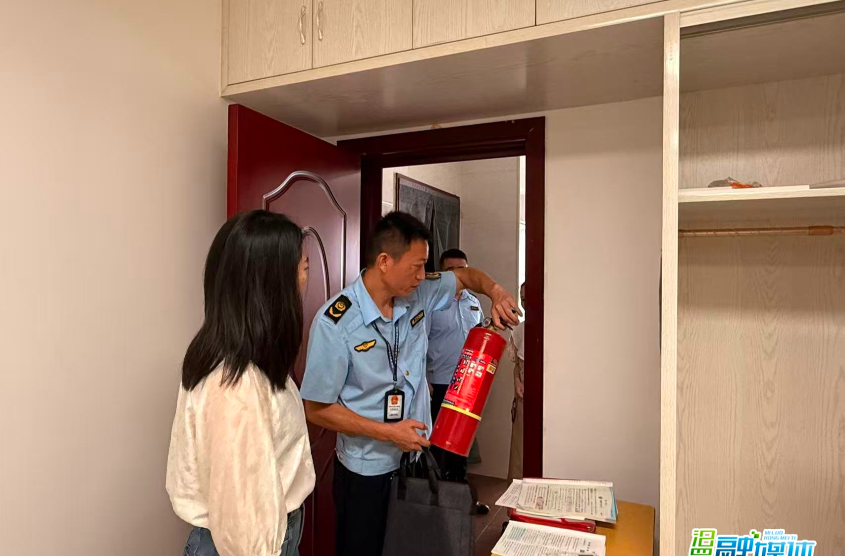 严守安全关！汨罗镇联合执法突查托管机构