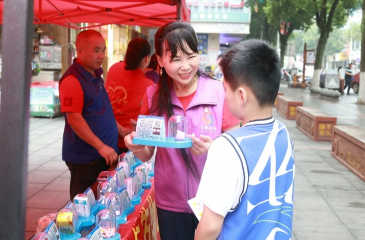 【学习强国】“帮助他人的快乐是双向的！”——记第九届全国道德模范提名奖获得者徐金娥