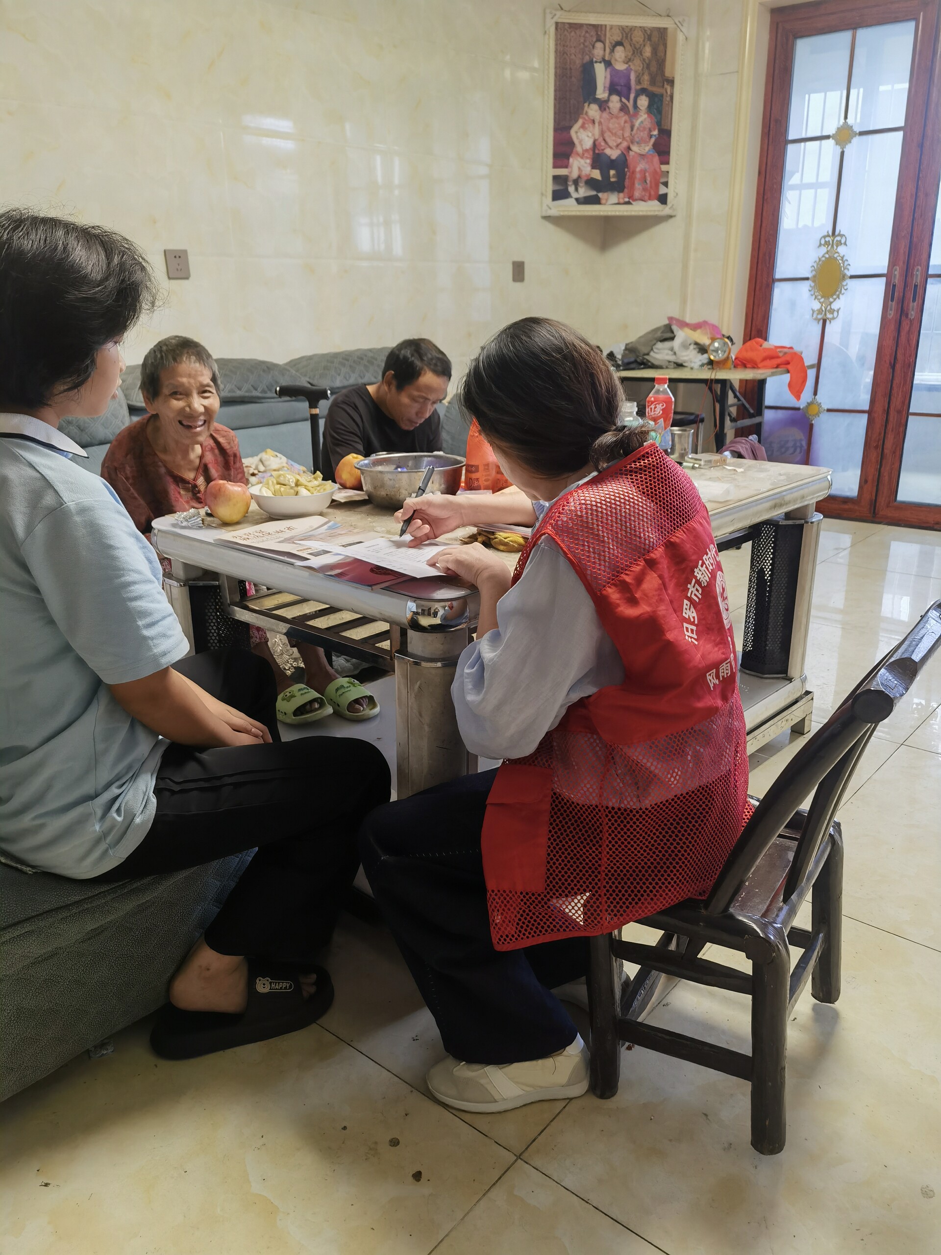 茶园社区：“爱心妈妈”暖童心，“结对帮扶”护成长