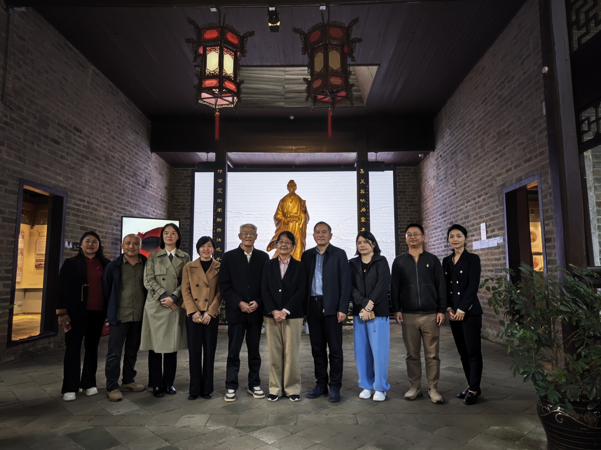 郭沫若女儿郭平英汨罗行，追寻父亲的屈子情缘