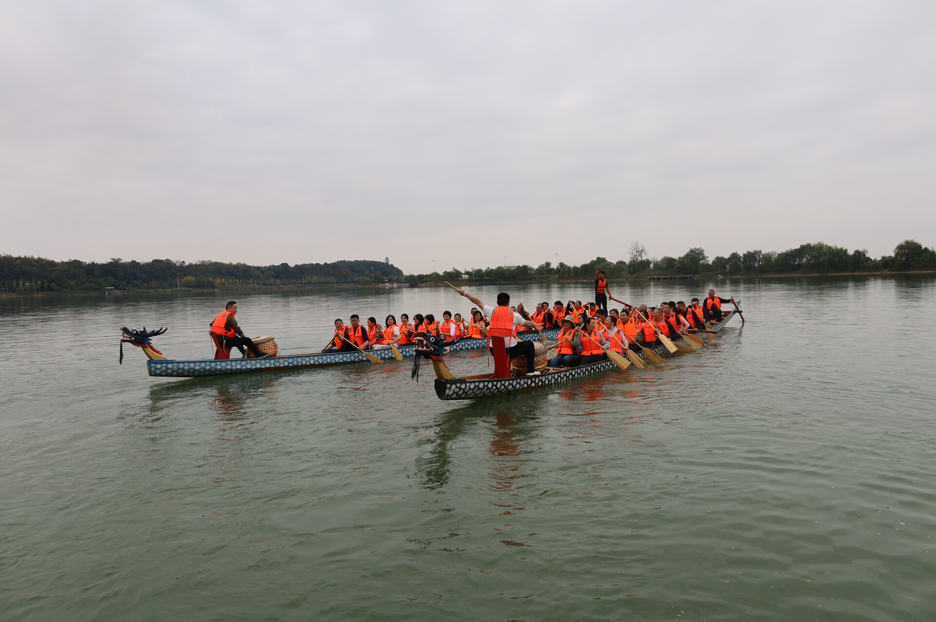 党建赋能 龙舟聚力！ 汨罗市自然资源局主题党日“燃”动香草湖