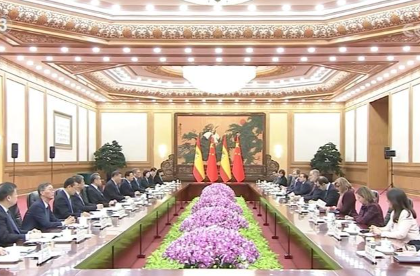 习近平会见西班牙国王费利佩六世
