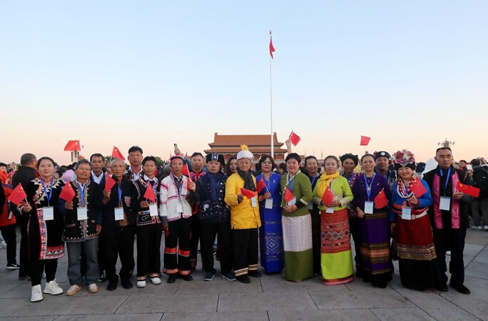 学习·故事丨总书记回信里的誓词碑 让民族团结的佳话代代相传