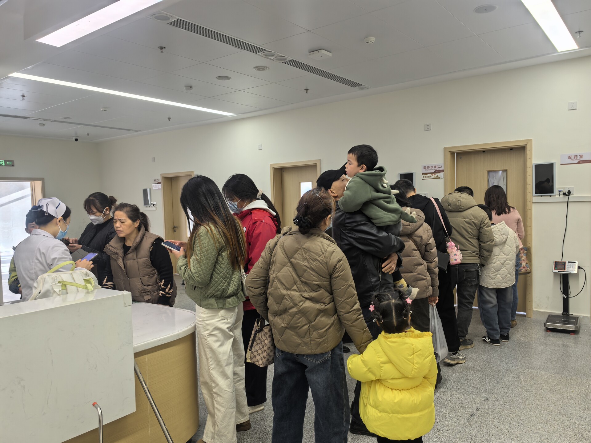 汨罗市人民医院儿科日接诊量达200例 医生提醒：警惕甲型流感，切勿硬扛