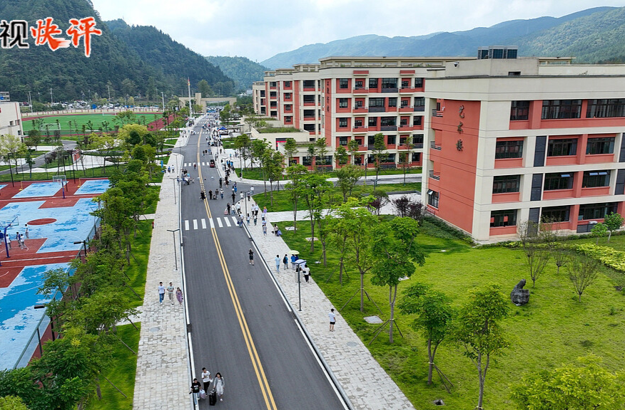 【央视快评】为人民出政绩 以实干出政绩