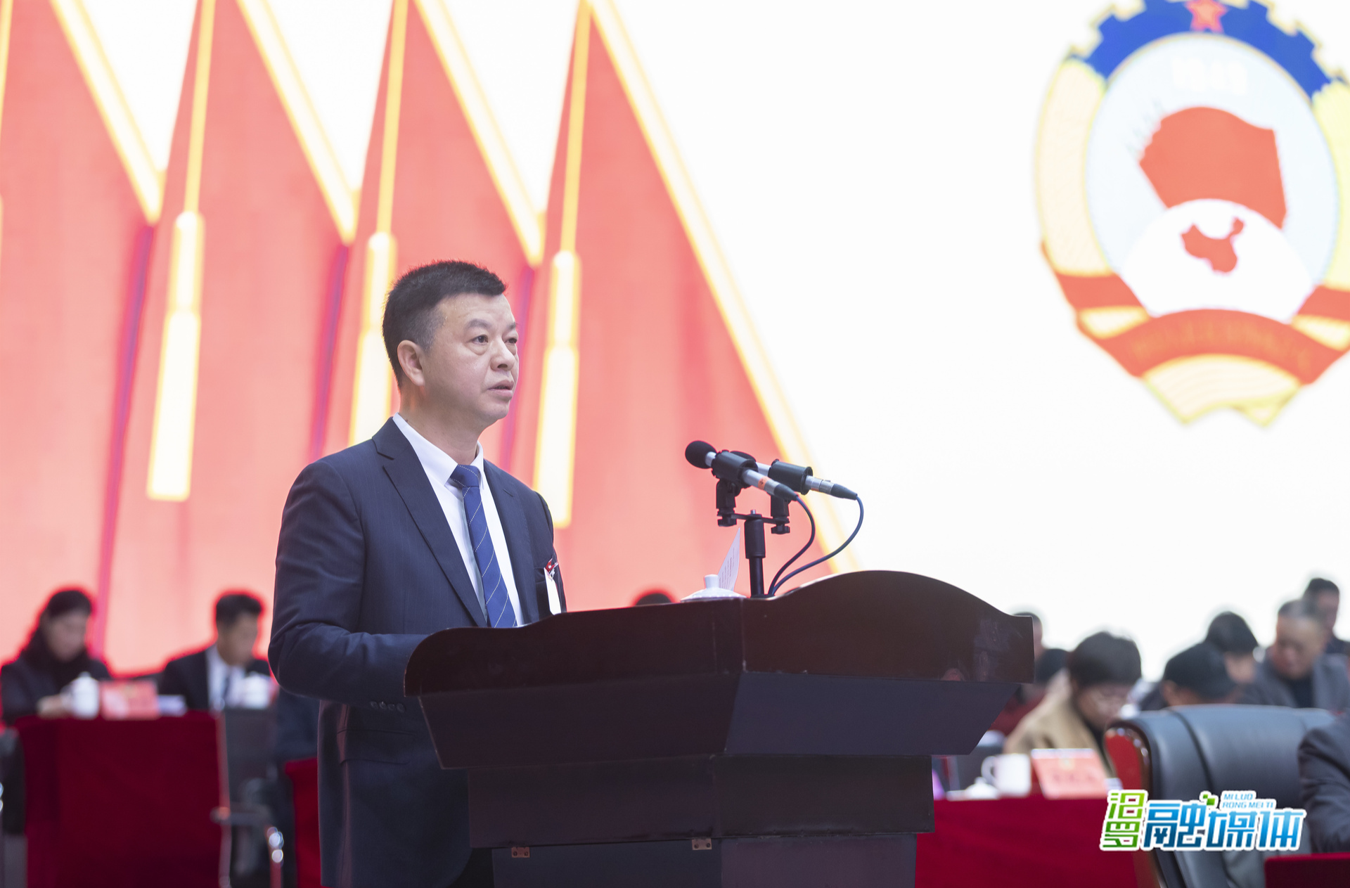 聚焦两会丨仇正勇在政协汨罗市第十一届委员会第五次会议上作工作报告