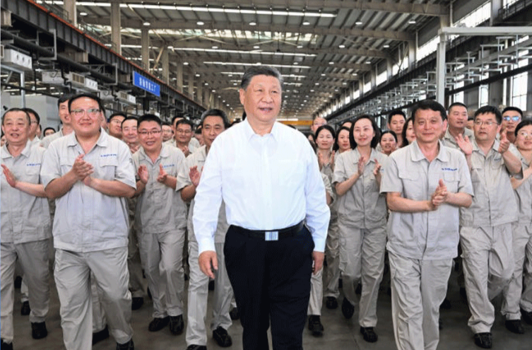 领航中国·2025丨坚定不移办好自己的事