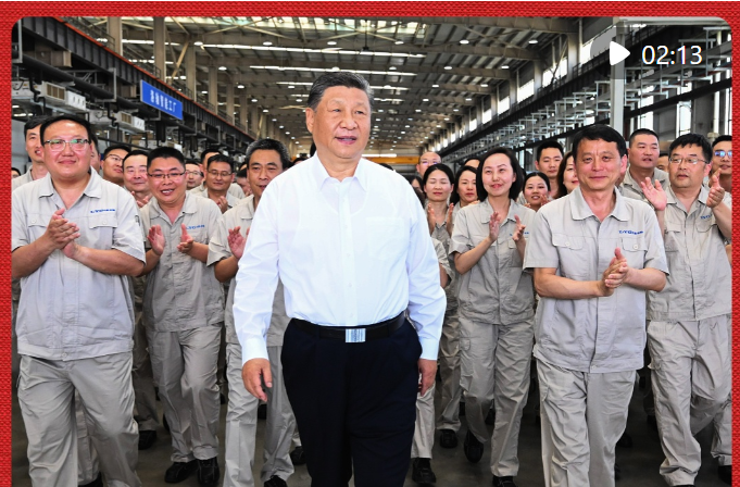 近镜头·总书记的2025｜步履之间，心之所向