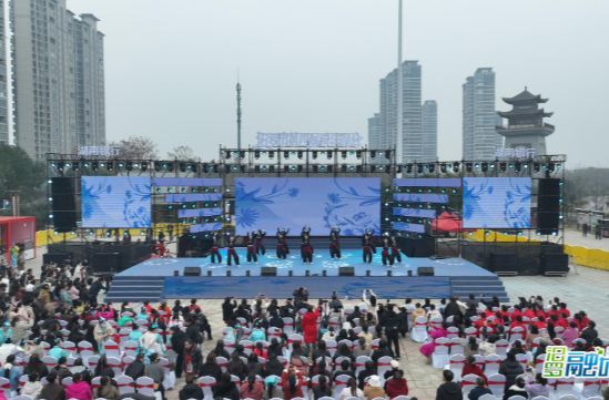 【新湖南】汨罗举办2026村舞超级联赛暨湘鄂赣片区广场舞邀请赛，1月5日正式开赛