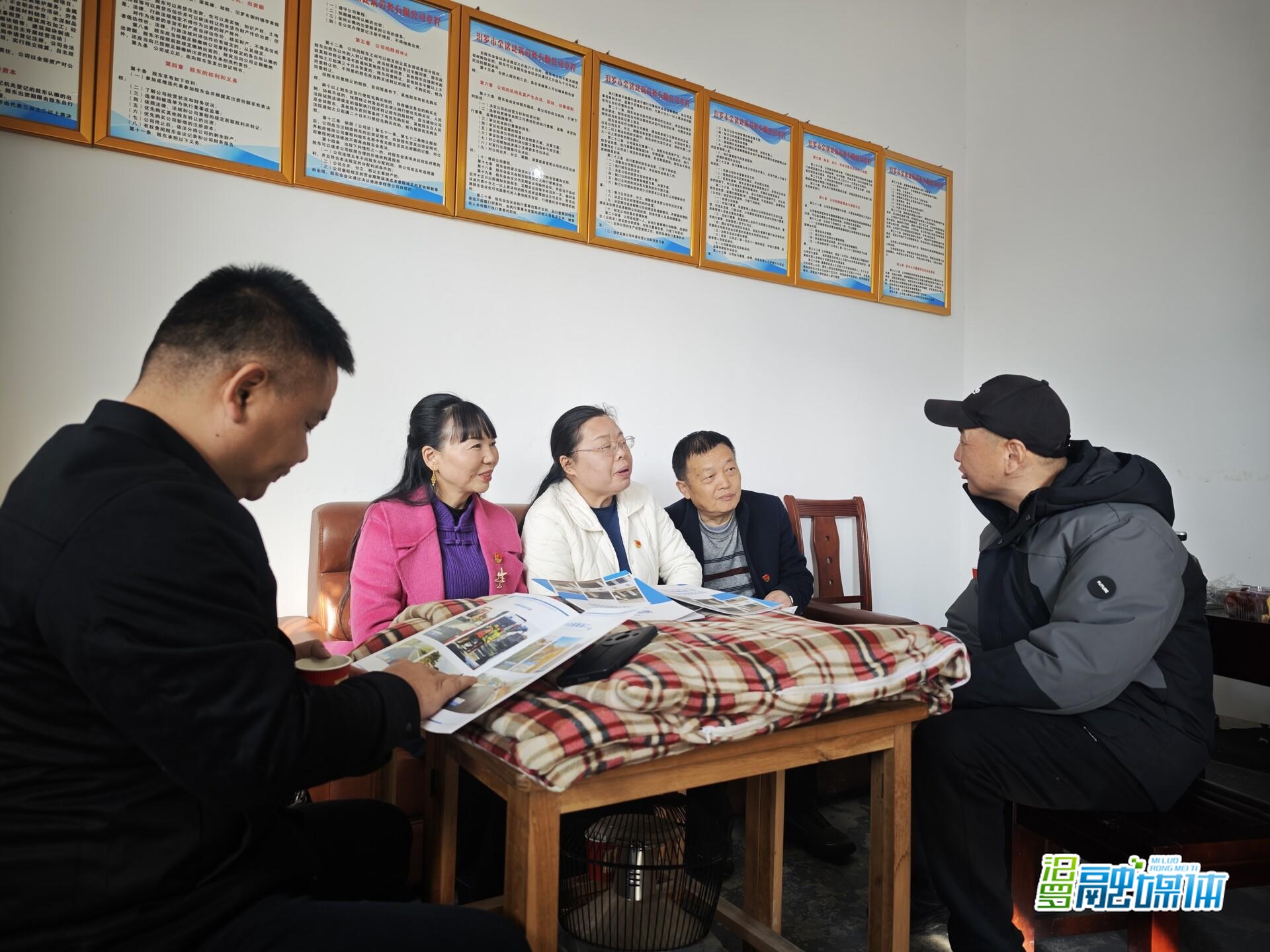 联心铸魂聚力！汨罗市新阶联开展会员走访暨主题党日活动