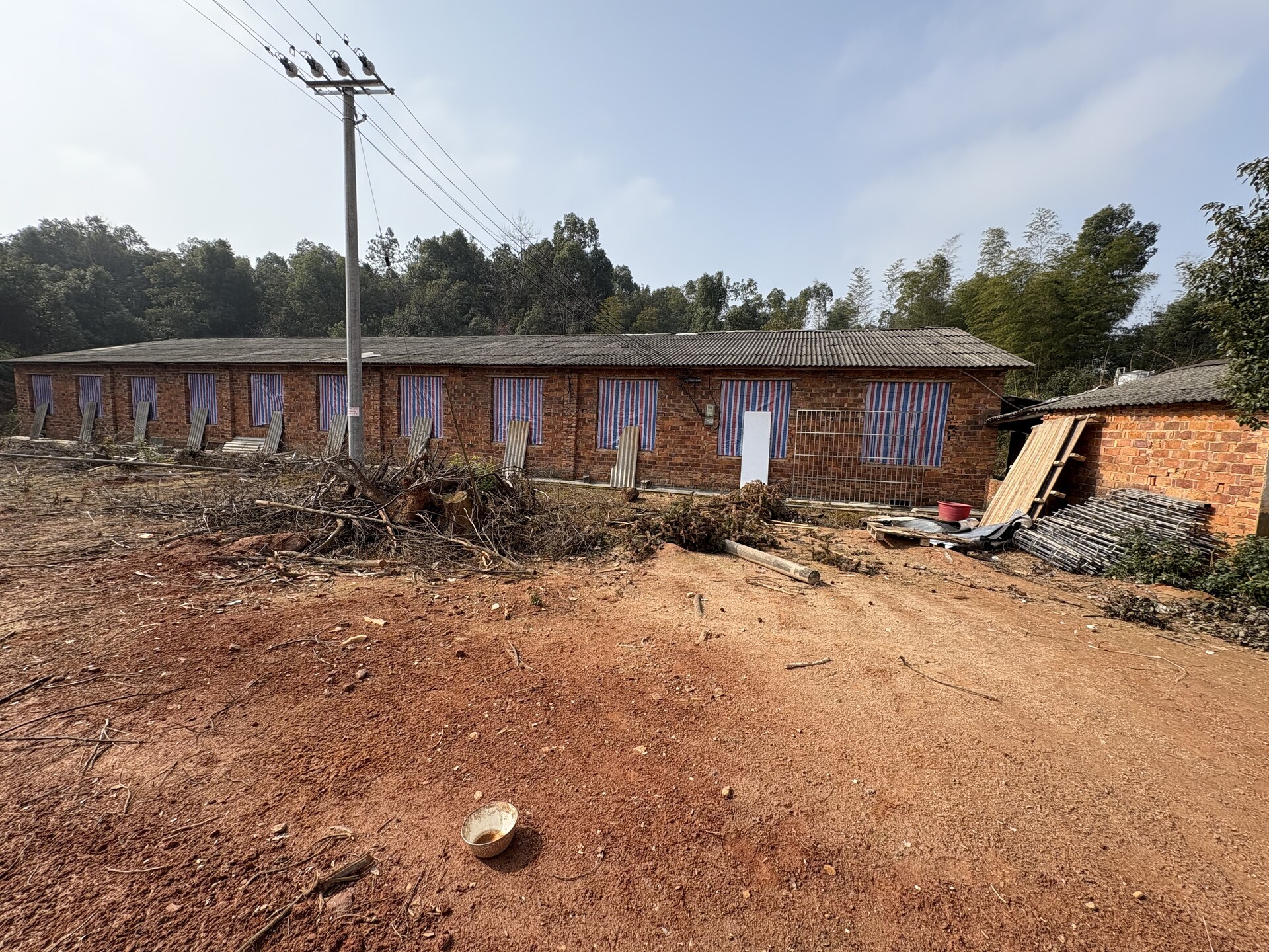 藏得深？查得准！汨罗查获非法储存烟花爆竹一千余件