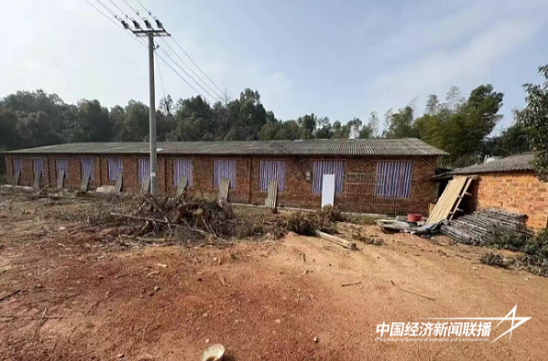 【中国经济新闻联播】汨罗重拳出击 捣毁非法烟花爆竹储存点 查获千余件制品