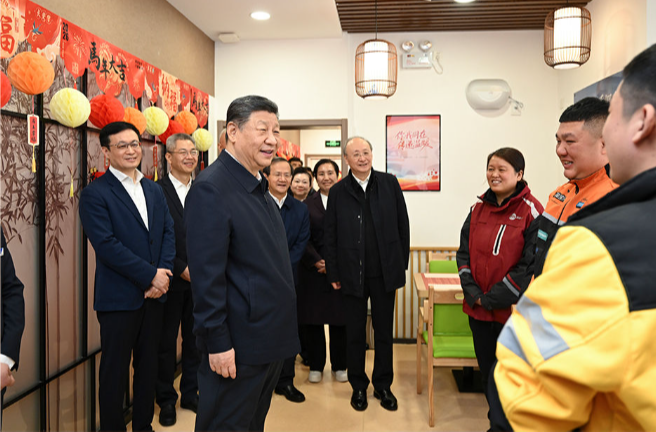 第一观察｜春节前夕看望快递小哥，总书记情暖新就业群体