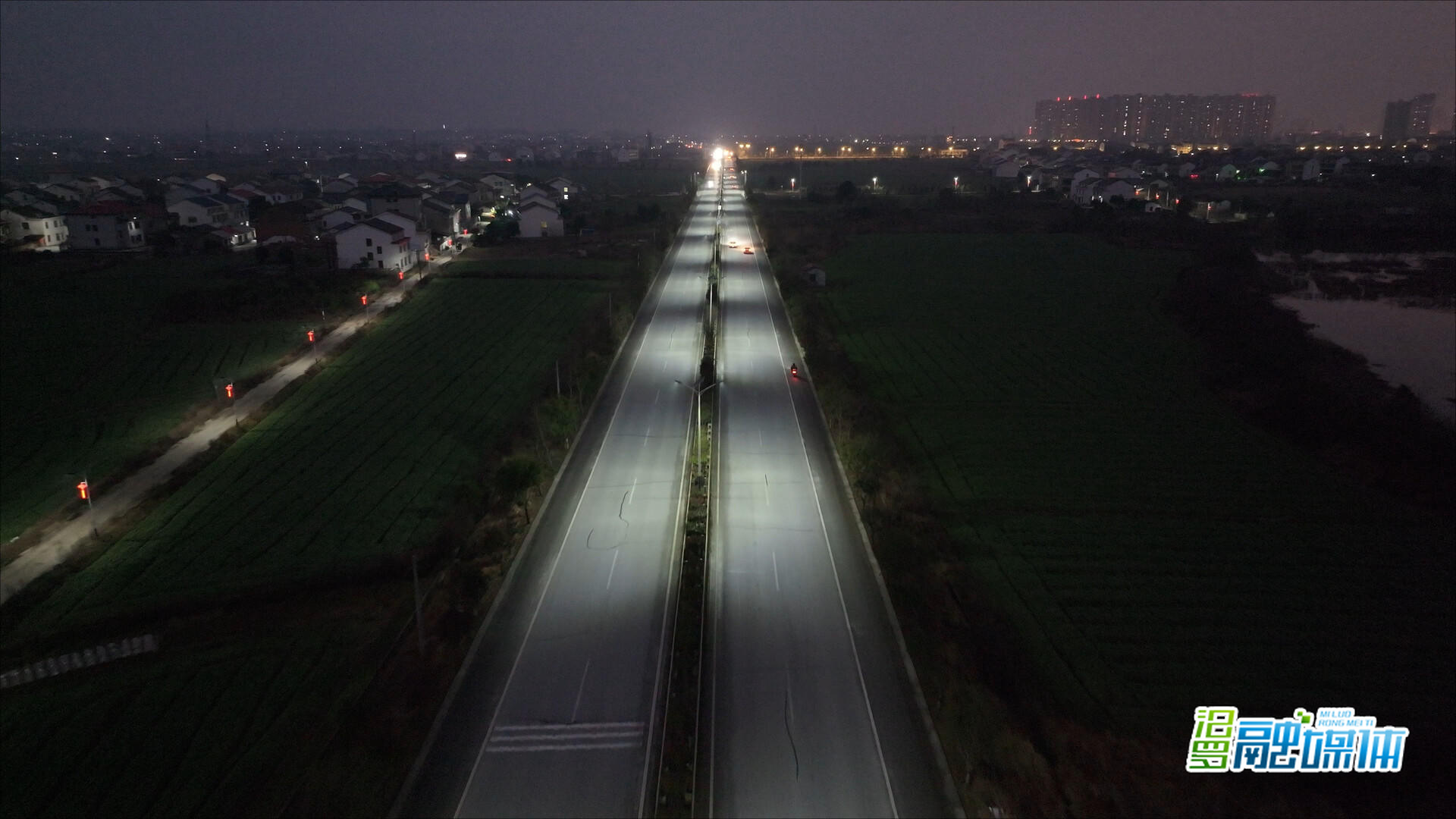 点亮民心路 喜迎幸福年！青春大道全线亮灯 