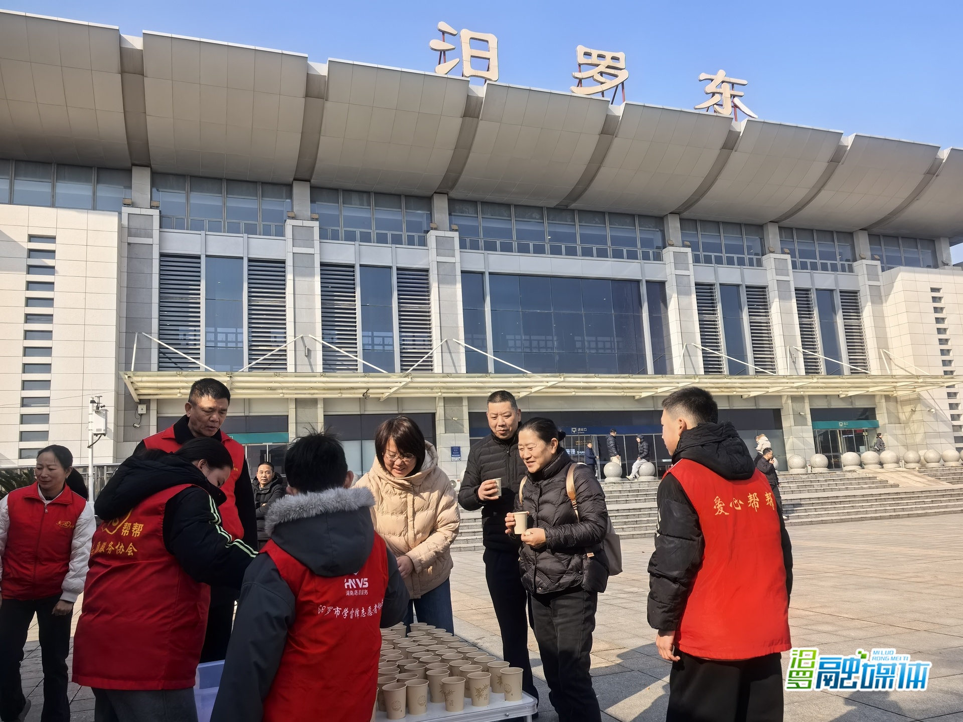  一杯甜酒暖归途 汨罗以最浓乡情迎接寓外乡友回家