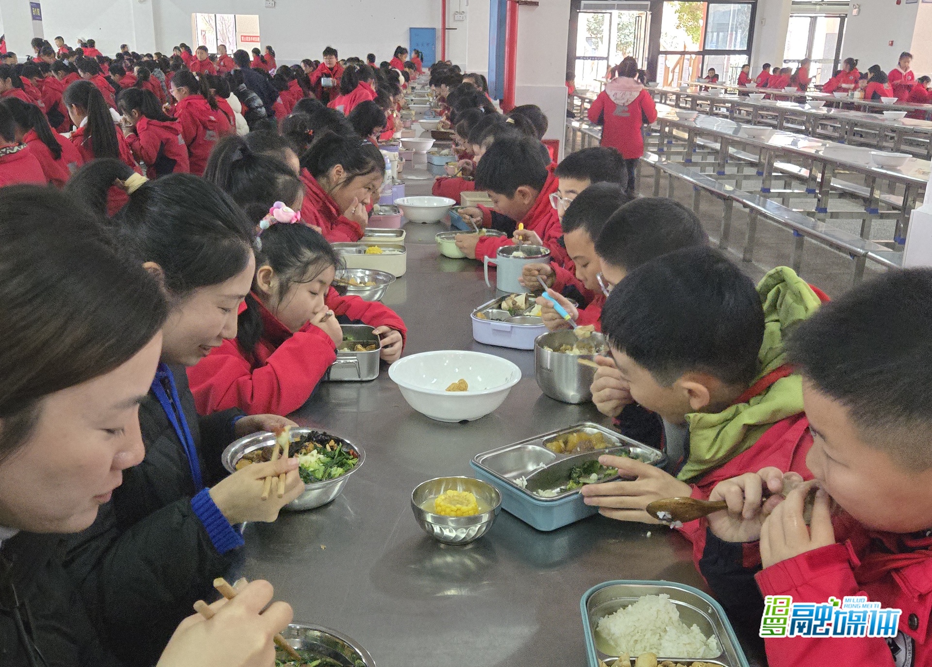 新学期，有一种开局叫“正则秀”