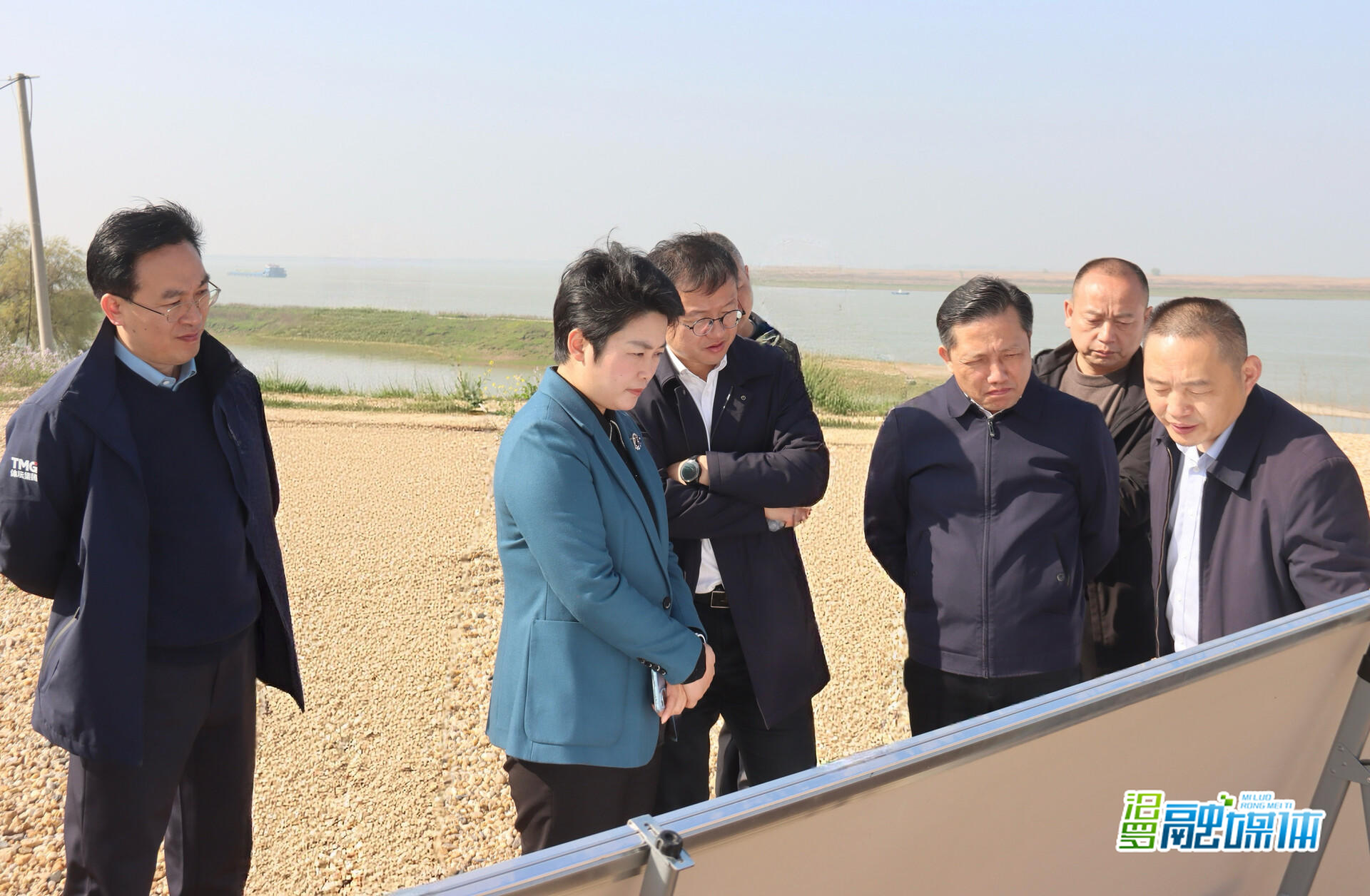 马慧调研防汛备汛工作并开展巡河