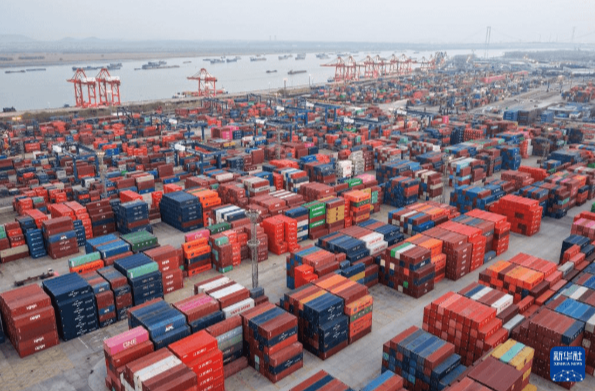 好评中国丨外贸“开门红”，为“十五五”开局蓄势赋能