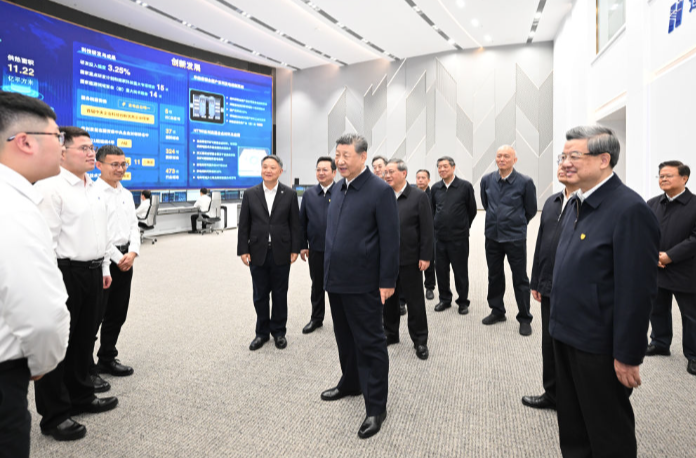 新华图讯｜习近平在河北雄安新区考察