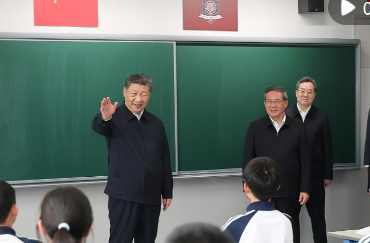 和总书记面对面｜习爷爷来到了我们的课堂