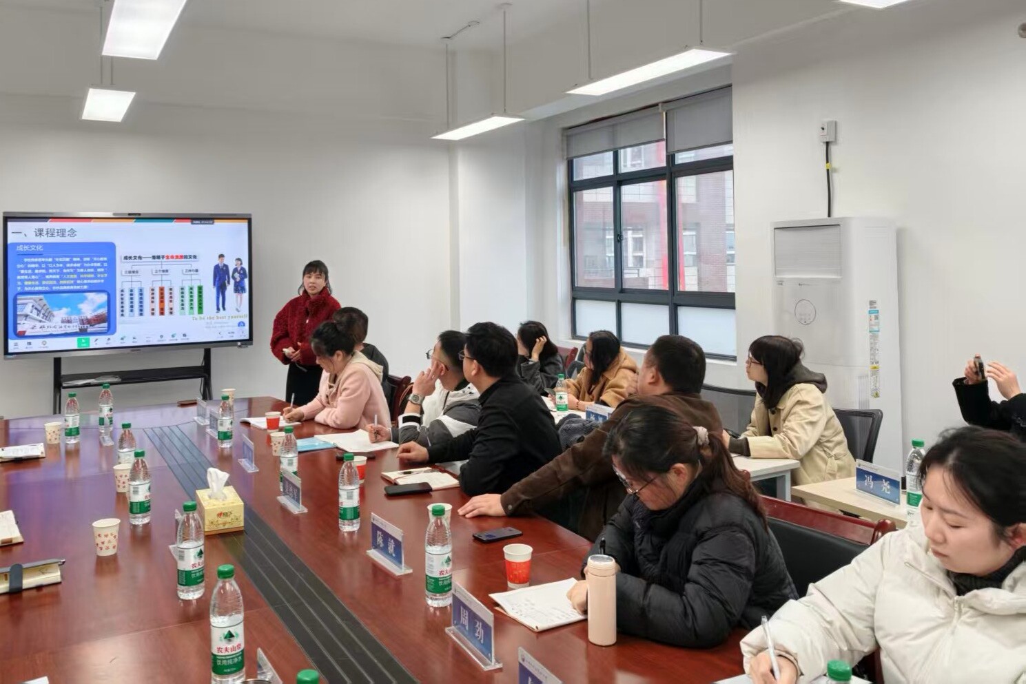 汨罗市新市教育集团赴长郡外国语学校开展AI赋能专题交流研讨活动