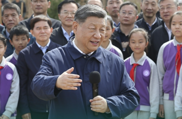 拾光纪·“植”此青绿，跟着总书记共建美丽家园