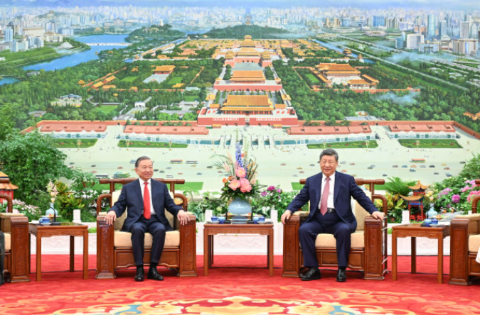 习近平夫妇同苏林夫妇亲切话别