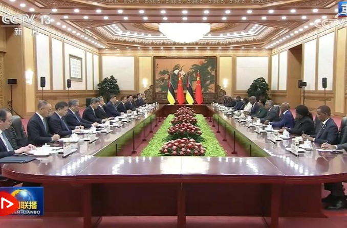 习近平同莫桑比克总统查波会谈