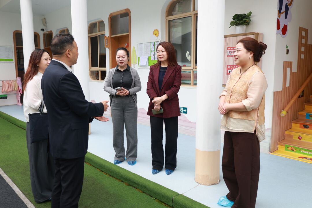 岳阳市总工会副主席练伟来汨罗调研