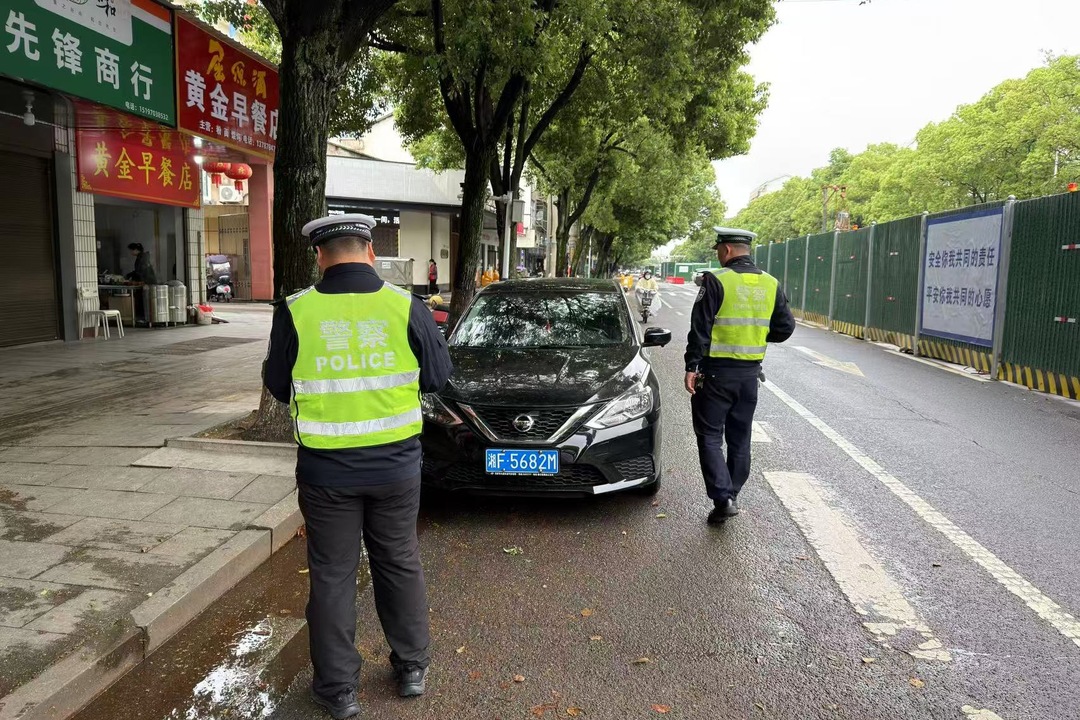 全警整治护畅通！汨罗公安交通管理大队开展节前交通整治行动