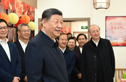 总书记的人民情怀｜“稳步增进广大职工和劳动群众福祉”