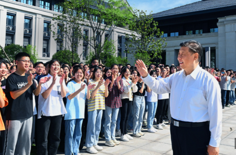 追光的你丨青春正当时