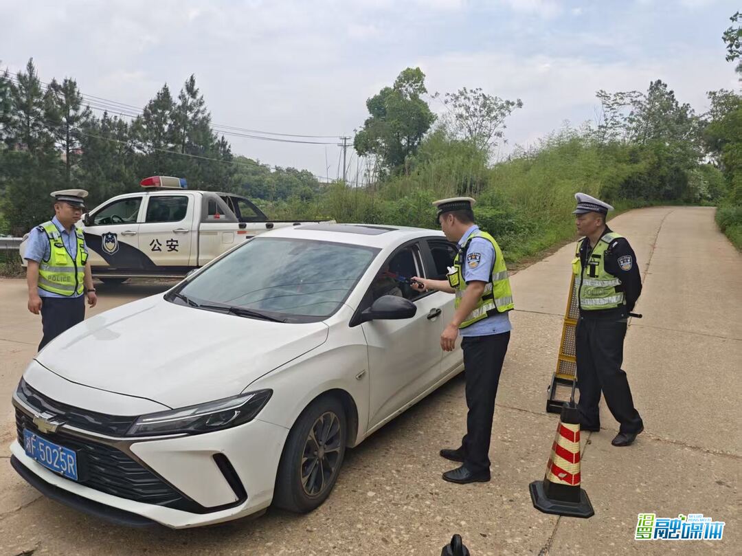 严查+疏导！ 汨罗公安交管五一假期守护群众出行平安