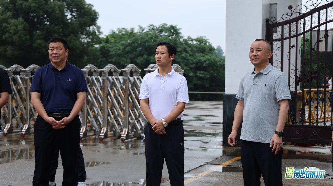 林恒求到屈子祠镇调研督导安全生产与防汛工作