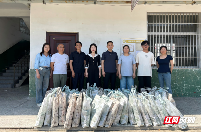 【红网时刻】政企同心护童心 汨罗市大荆镇“六一”慰问背后的深层暖意